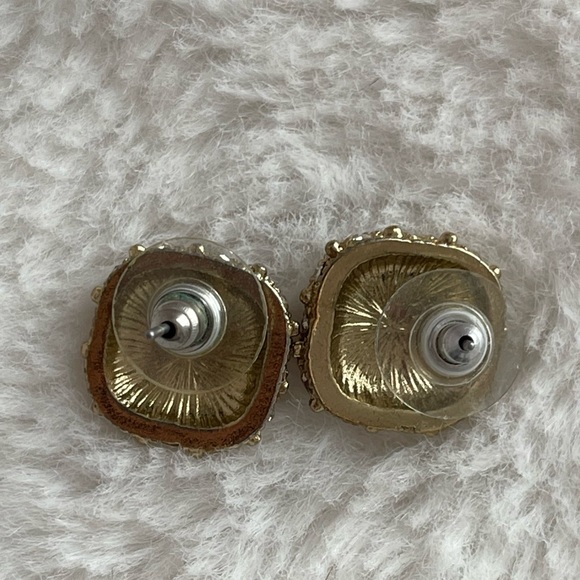 Women earring - Picture 3 of 3